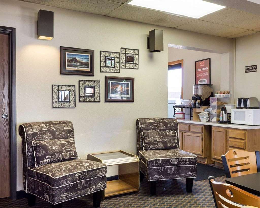 Econo Lodge Watertown Interior foto
